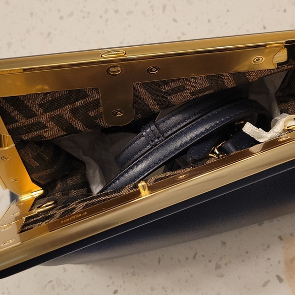 Bag - Picture 2 of 4